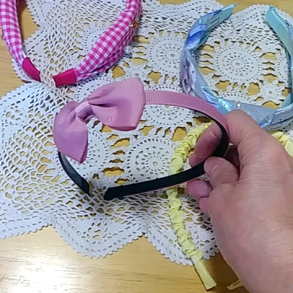 Headbands want these